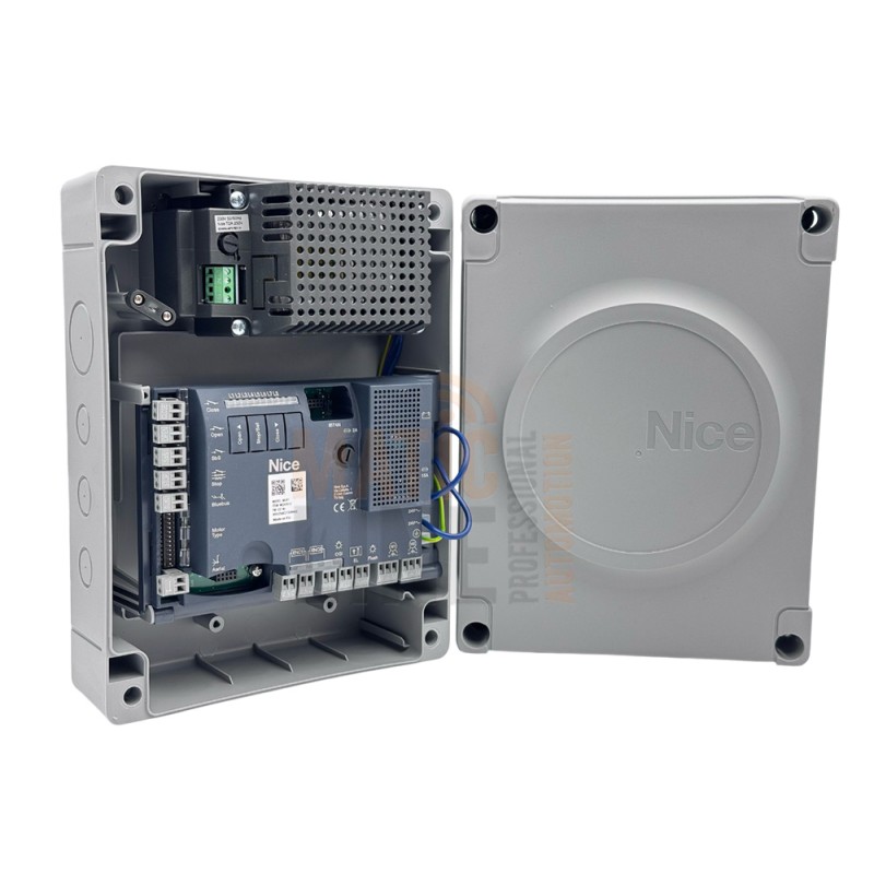 NICE CENTRALE DI COMANDO PER UNO O DUE MOTORI A 230 V DOTATA DI TECNOLOGIA NICE BLUEBUS PREDISPOSTA PER OPERA MC800